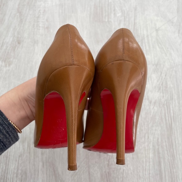 Christian Louboutin Brown Leather Pump Round Toe - Picture 7 of 16